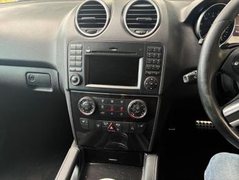 Mercedes-Benz M Class 3.0 ML300 CDI V6 BlueEfficiency Sport G-Tronic 4WD Euro 5 5dr