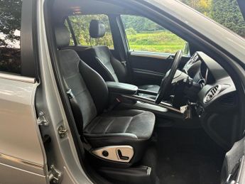 Mercedes-Benz M Class 3.0 ML300 CDI V6 BlueEfficiency Sport G-Tronic 4WD Euro 5 5dr