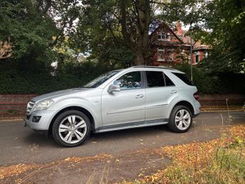 Mercedes-Benz M Class 3.0 ML300 CDI V6 BlueEfficiency Sport G-Tronic 4WD Euro 5 5dr