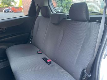 Toyota Yaris 1.0 VVTI AUTOMATIC
