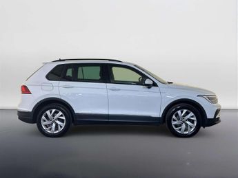 Volkswagen Tiguan 1.5 TSI Life SUV 5dr Petrol DSG Euro 6 (s/s) (150 ps)