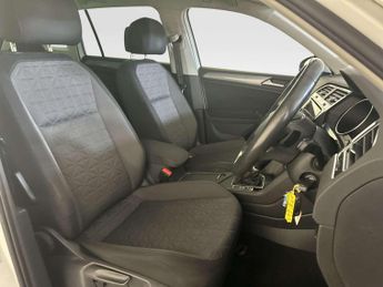 Volkswagen Tiguan 1.5 TSI Life SUV 5dr Petrol DSG Euro 6 (s/s) (150 ps)