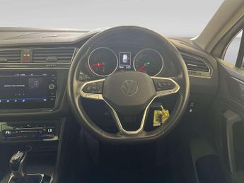 Volkswagen Tiguan 1.5 TSI Life SUV 5dr Petrol DSG Euro 6 (s/s) (150 ps)