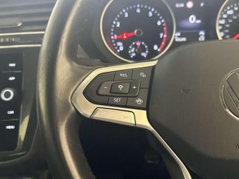 Volkswagen Tiguan 1.5 TSI Life SUV 5dr Petrol DSG Euro 6 (s/s) (150 ps)