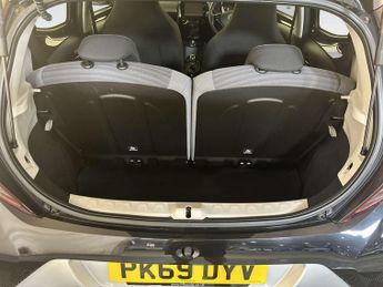 Toyota AYGO 1.0 VVT-i x-play Hatchback 5dr Petrol x-shift Euro 6 (71 ps)