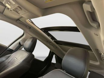 Ford Kuga 2.5 Duratec 14.4kWh Vignale SUV 5dr Petrol Plug-in Hybrid CVT Eu