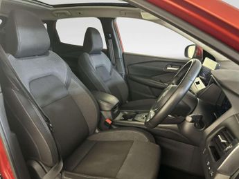 Nissan Qashqai 1.3 DIG-T MHEV N-Connecta SUV 5dr Petrol Hybrid Manual Euro 6 (s