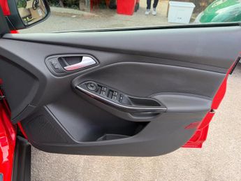 Ford Focus 2.0 TDCi Titanium X Powershift Euro 6 (s/s) 5dr