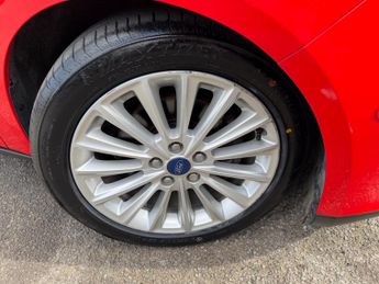 Ford Focus 2.0 TDCi Titanium X Powershift Euro 6 (s/s) 5dr