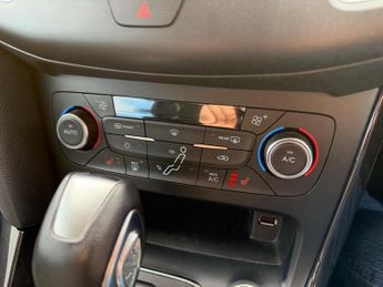 Ford Focus 2.0 TDCi Titanium X Powershift Euro 6 (s/s) 5dr