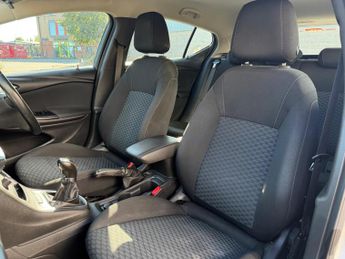 Vauxhall Astra 1.0i Turbo ecoFLEX Tech Line Euro 6 (s/s) 5dr