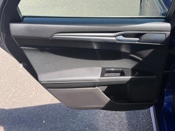 Ford Mondeo 2.0T EcoBoost Titanium Auto Euro 6 (s/s) 5dr