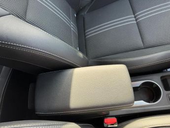 Renault Captur 1.6 E-TECH E-Tech engineered Auto Euro 6 (s/s) 5dr
