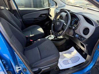 Toyota Yaris 1.5 VVT-h Design E-CVT Euro 6 5dr
