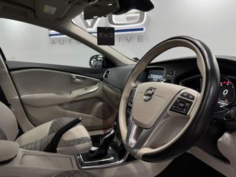 Volvo V40 1.5 T2 Momentum Nav Plus Auto Euro 6 (s/s) 5dr