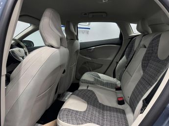 Volvo V40 1.5 T2 Momentum Nav Plus Auto Euro 6 (s/s) 5dr