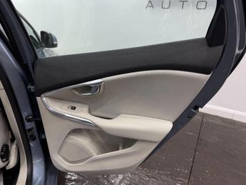 Volvo V40 1.5 T2 Momentum Nav Plus Auto Euro 6 (s/s) 5dr