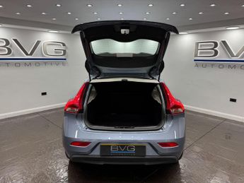 Volvo V40 1.5 T2 Momentum Nav Plus Auto Euro 6 (s/s) 5dr
