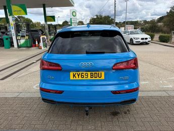 Audi Q5 2.0 TDI 40 Black Edition SUV 5dr Diesel S Tronic quattro Euro 6 