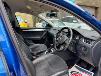 Skoda Octavia 1.6 TDI Elegance DSG Euro 5 (s/s) 5dr