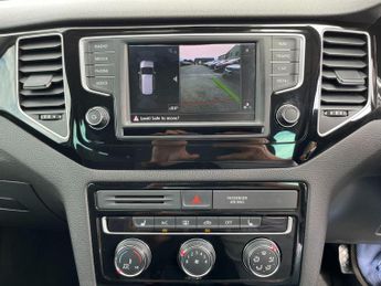 Volkswagen Golf SV 2.0 TDI BlueMotion Tech GT DSG Euro 6 (s/s) 5dr