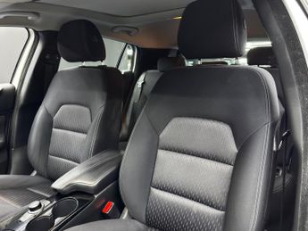 Infiniti Q30 2.2d Premium DCT Euro 6 (s/s) 5dr