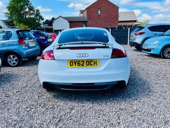 Audi TT 2.0 TFSI Black Edition Euro 5 (s/s) 3dr
