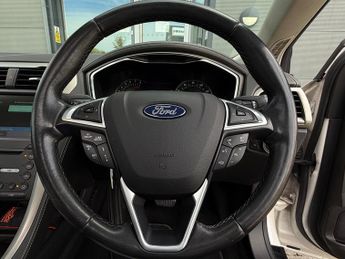 Ford Mondeo 2.0T EcoBoost Vignale Auto Euro 6 (s/s) 5dr