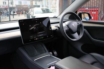 Tesla Model Y (Dual Motor) Performance Auto 4WDE 5dr