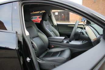 Tesla Model Y (Dual Motor) Performance Auto 4WDE 5dr