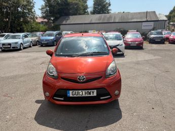 Toyota AYGO 1.0 VVT-i Fire Euro 5 5dr