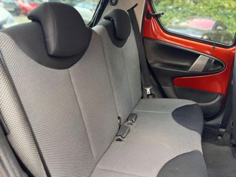 Toyota AYGO 1.0 VVT-i Fire Euro 5 5dr