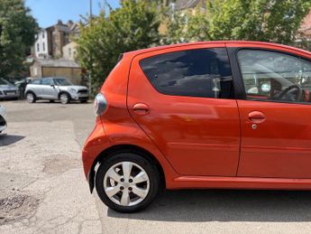Toyota AYGO 1.0 VVT-i Fire Euro 5 5dr
