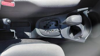 Toyota Yaris 1.0 Dual VVT-i Icon 5dr Multidrive Euro6