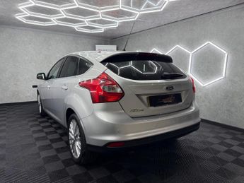 Ford Focus 1.6 TDCi Zetec Euro 5 (s/s) 5dr
