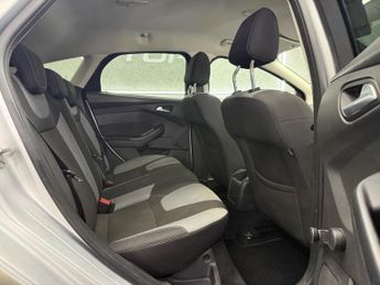 Ford Focus 1.6 TDCi Zetec Euro 5 (s/s) 5dr