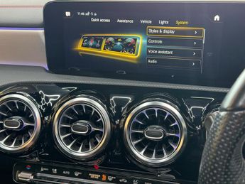 Mercedes-Benz CLA 2.0 CLA220d AMG Line Night Edition (Premium Plus) Coupe 8G-DCT E
