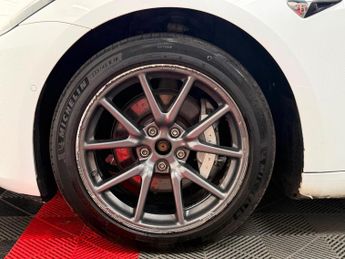 Tesla Model 3 (Dual Motor) Long Range Auto 4WDE 4dr