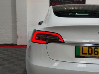 Tesla Model 3 (Dual Motor) Long Range Auto 4WDE 4dr