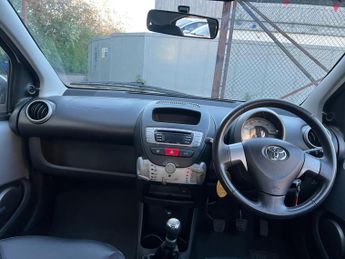Toyota AYGO 1.0 VVT-i Ice Euro 5 5dr