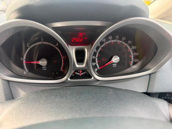 Ford Fiesta 1.4 TDCi DPF Titanium 5dr