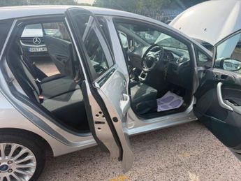 Ford Fiesta 1.4 TDCi DPF Titanium 5dr