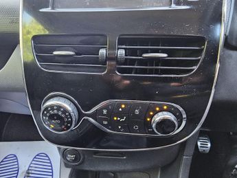 Renault Clio 1.5 dCi Dynamique S MediaNav Euro 5 (s/s) 5dr