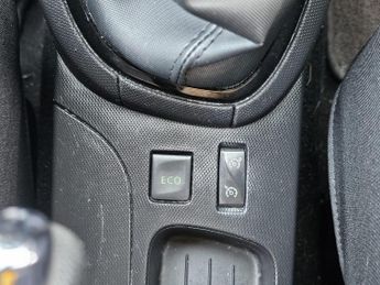 Renault Clio 1.5 dCi Dynamique S MediaNav Euro 5 (s/s) 5dr
