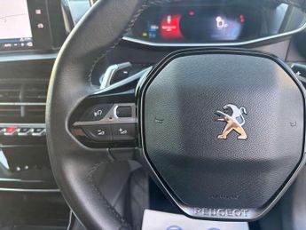 PEUGEOT 208 1.2 208 Allure Premium + PureTech S/S Auto 5dr