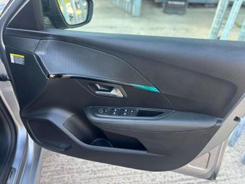 PEUGEOT 208 1.2 208 Allure Premium + PureTech S/S Auto 5dr