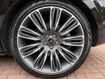 Land Rover Range Rover Sport 3.0 D300 MHEV Autobiography Dynamic Auto 4WD Euro 6 (s/s) 5dr