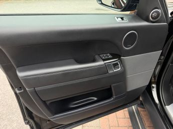 Land Rover Range Rover Sport 3.0 D300 MHEV Autobiography Dynamic Auto 4WD Euro 6 (s/s) 5dr