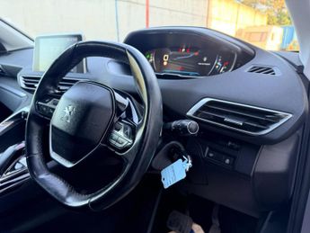 Peugeot 5008 1.2 PureTech Allure EAT Euro 6 (s/s) 5dr