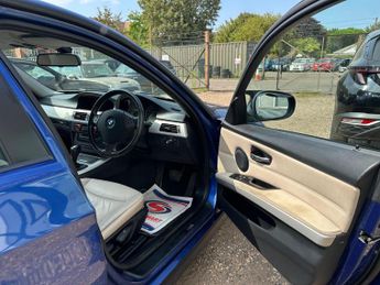BMW 3 Series 2.0 320i SE Business Edition Steptronic Euro 5 4dr